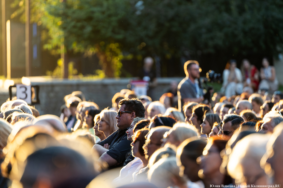 В Павлограде стартовал сезон кино под открытым небом — «Open air cinema» (ФОТО)