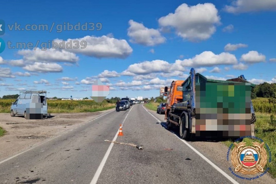 В районе Орловки затруднено движение транспорта из-за смертельного ДТП