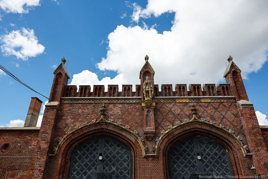 «Фридландские ворота» анонсировали выставку «Скоро весна!»