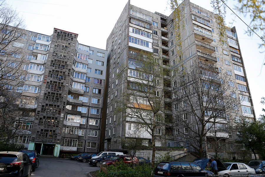 На фасад дома на набережной Баграмяна при капремонте намерены повесить солнечные батареи