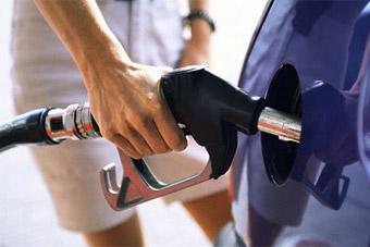 Граждане пожаловались на некачественный бензин на заправках ООО «Рос&Нефть»