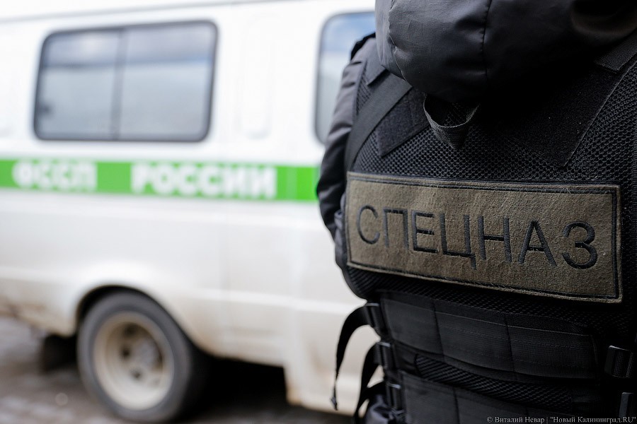 Приставы опровергли обвинения юриста завода в Прибрежном о нападении