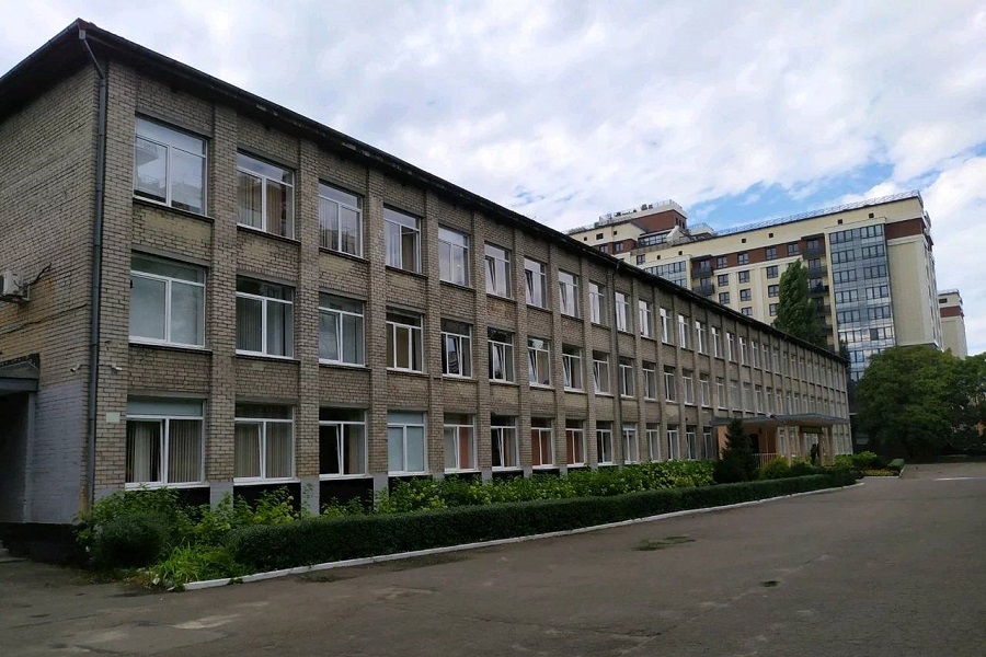 Директора калининградской школы оштрафовали за нарушение прав школьницы с ОВЗ