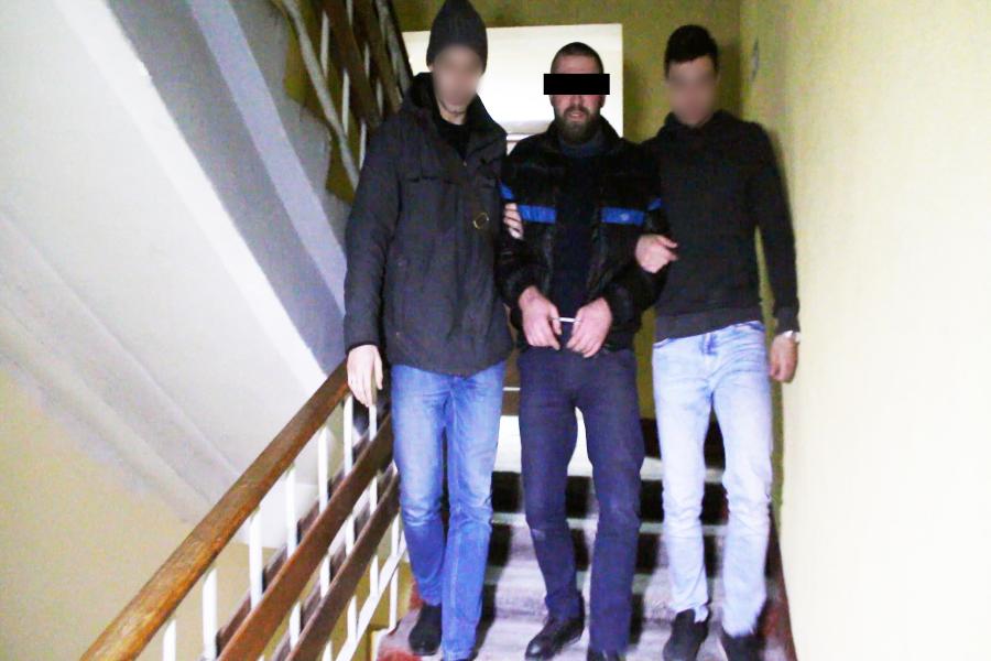 Калининградец за новый айфон избил крестную мать своего ребенка (видео)