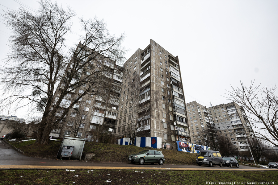 Переселяться не будем: что говорят соседи «падающего» дома на Моспроспекте