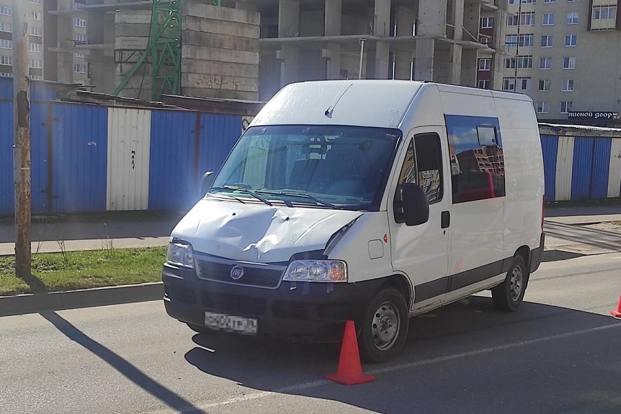 В Калининграде на ул. Елизаветинской на переходе сбили 11-летнюю девочку (фото)