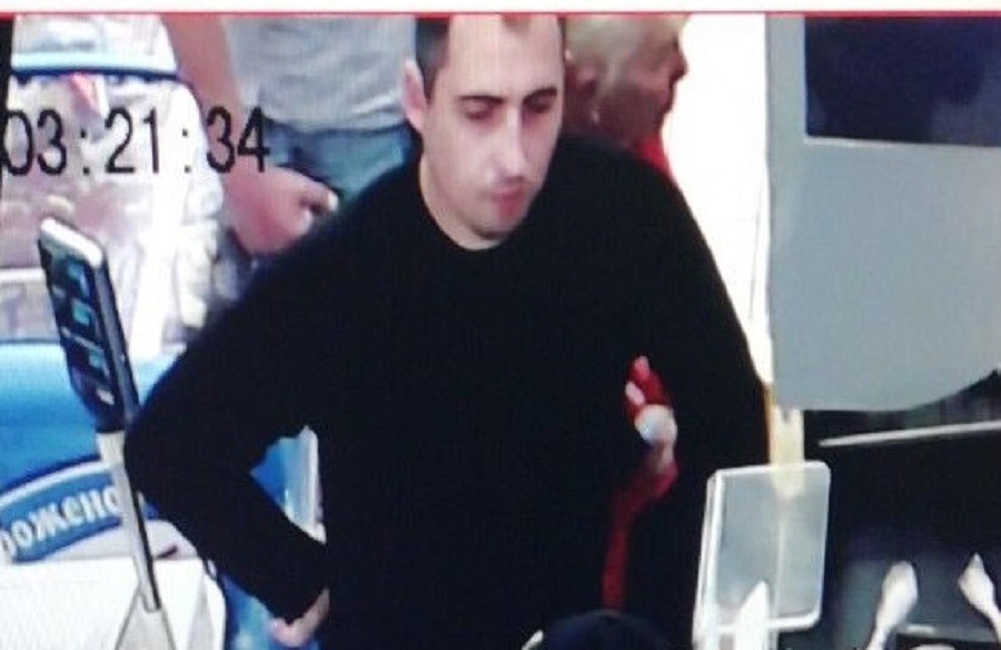 Полиция ищет подозреваемого в краже денег с банковской карты (фото)