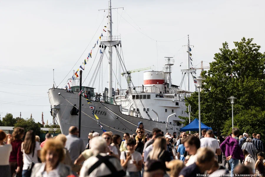 2025.09 ммо, музей мирового океана, водная ассамблея, фестиваль, люди, толпа, туристы, витязь 32.JPG