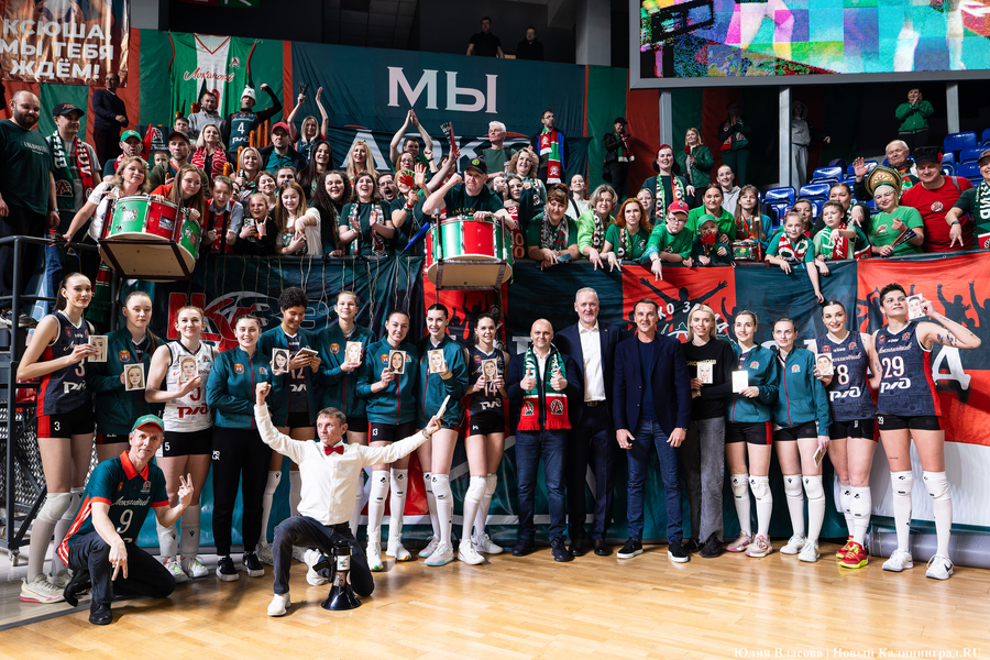 2025.03 локомотив, волейбол, болельщики, фанаты, Беспрозванных Алексей, трибуны 64.JPG