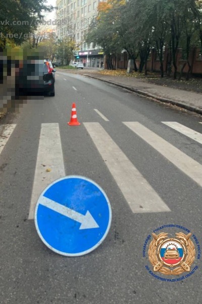 2025-10-19 00.09.07-4-2.jpg