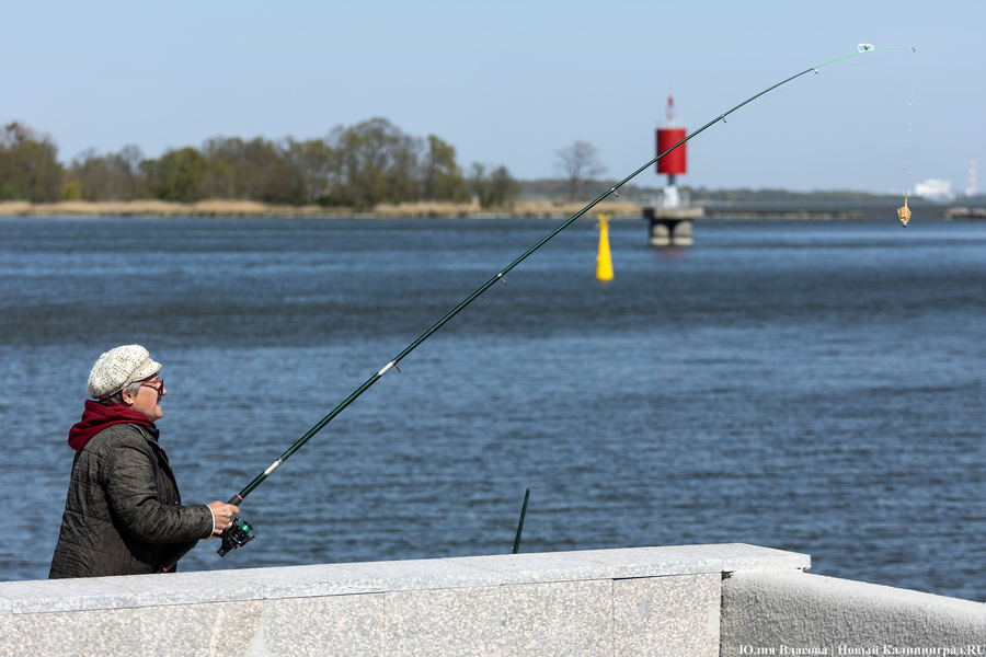 2023.05 набережная, благоустройство, светлый, рыбак, рыбалка, рыболовство, пенсия, старость, старик, старушка, пенсионерка, пенсионер, ло….JPG