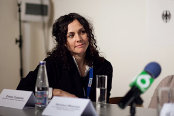 1002-1.jpg